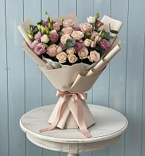 Букет цветов из:  Розы и Лизиантусы в Сотниково
