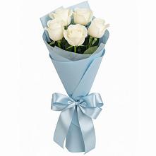 Букет 5 Белых роз Проуд в Сотниково