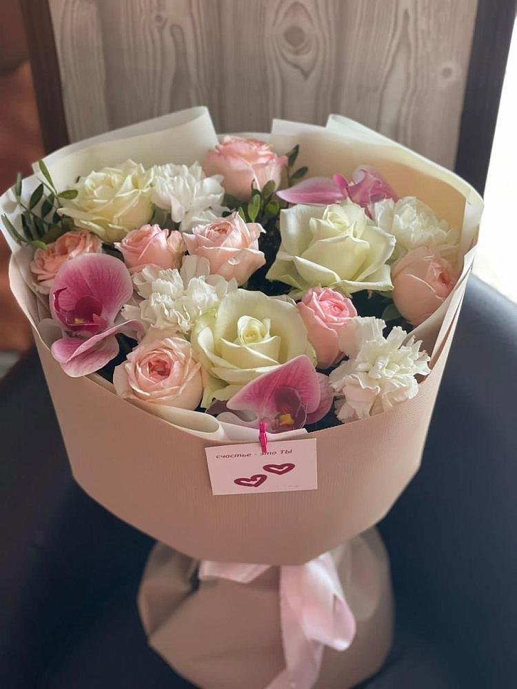 Букет цветов из: Орхидеи, Розы и Гвоздики в Сотниково