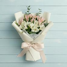 Букет цветов из:  Альстромерии в Сотниково