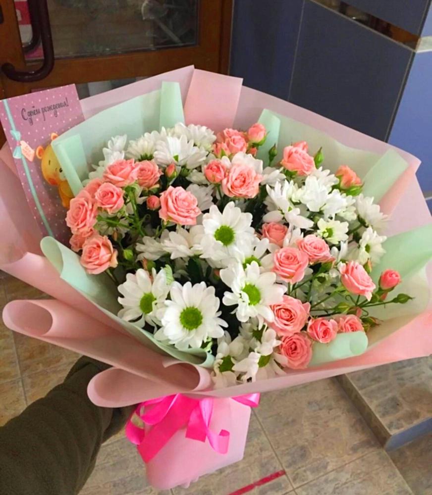 Букет цветов из: Розы и Хризантемы в Сотниково