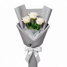 Букет 3 белые розы в Сотниково