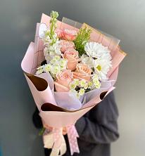 Букет цветов из:  Хризантемы и Розы в Сотниково