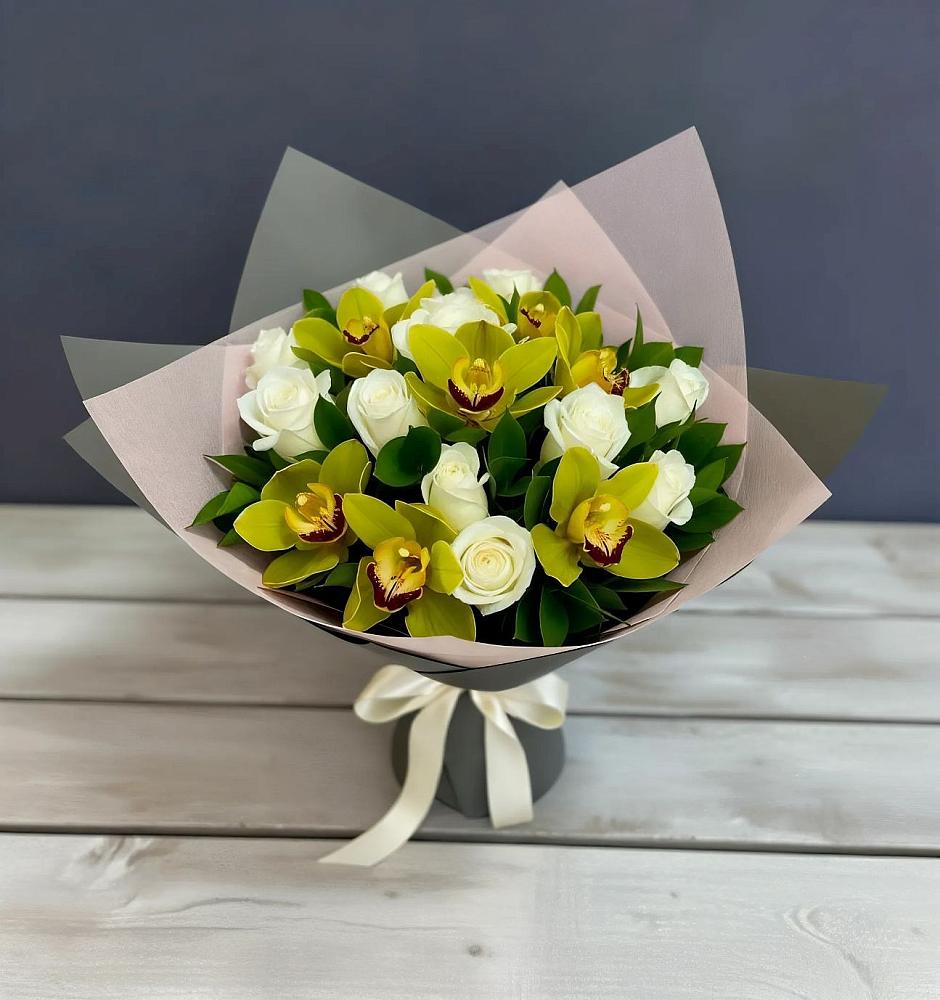 Букет цветов из: Орхидеи и Розы в Сотниково