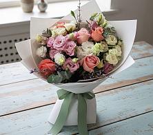 Букет цветов из:  Розы, Лизиантусы и Гвоздики в Сотниково