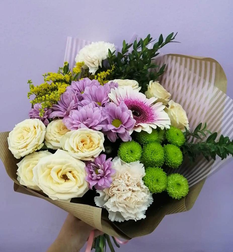 Букет цветов из: Хризантемы, Розы, Гвоздики и Герберы в Сотниково