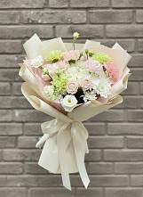Букет цветов из:  Гвоздики, Розы, Лизиантусы и Хризантемы в Сотниково