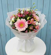 Букет цветов из:  Герберы, Альстромерии и Лизиантусы в Сотниково