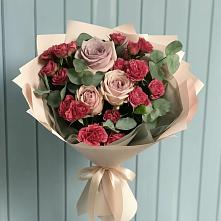 Букет цветов из:  Гвоздики и Розы в Сотниково