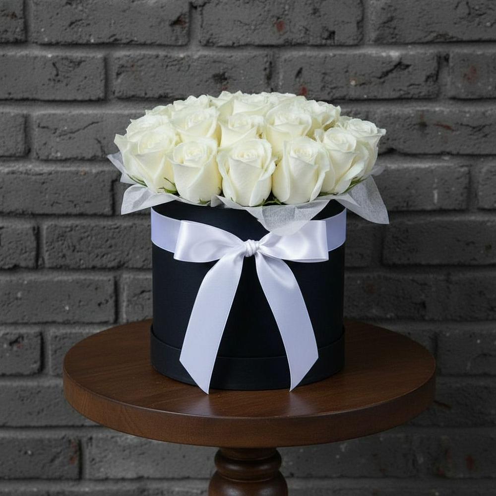 Цветочная композиция из Розы в шляпной коробке в Сотниково