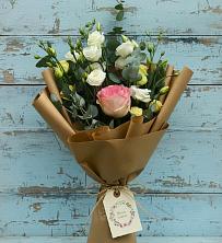 Букет цветов из:  Розы и Лизиантусы в Сотниково