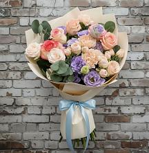 Букет цветов из:  Розы, Лизиантусы и Гвоздики в Сотниково