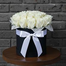 Цветочная композиция из Розы в шляпной коробке в Сотниково